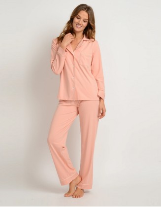Ensemble de pyjama doux et confortable pour créer un environnement de sommeil douillet